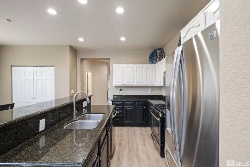 6658 Abbotswood, Sparks, Nevada 89436, 4 Bedrooms Bedrooms, ,3 BathroomsBathrooms,Residential,Residential,Abbotswood,240010940
