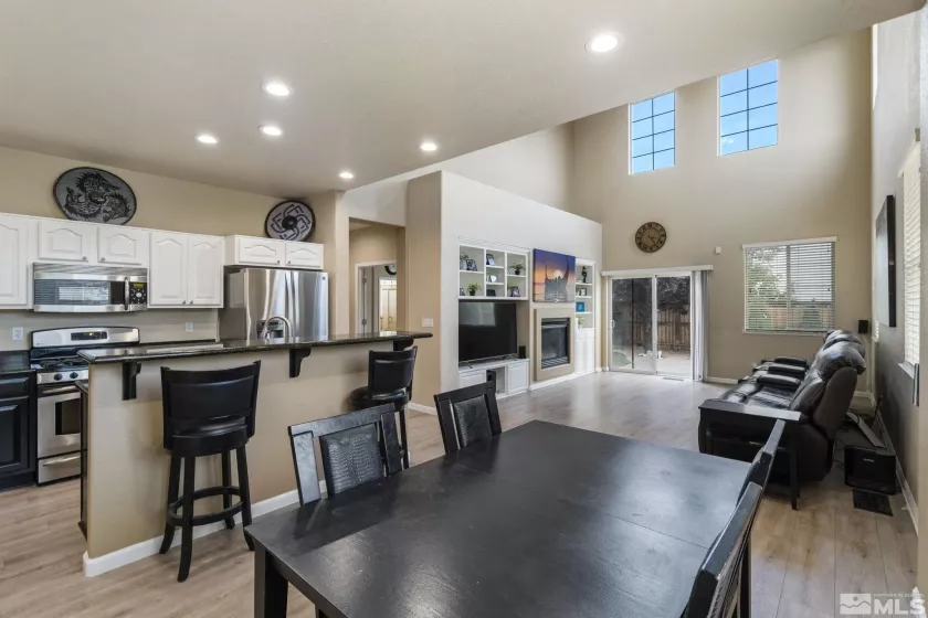 6658 Abbotswood, Sparks, Nevada 89436, 4 Bedrooms Bedrooms, ,3 BathroomsBathrooms,Residential,Residential,Abbotswood,240010940