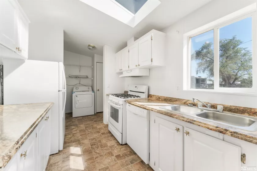 1414 Lahontan, Silver Springs, Nevada 89429, 3 Bedrooms Bedrooms, ,2 BathroomsBathrooms,Residential,Residential,Lahontan,240011863