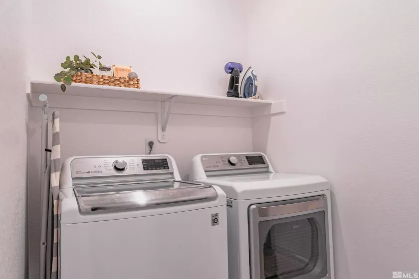 7216 Mustengo, Reno, Nevada 89506, 3 Bedrooms Bedrooms, ,2 BathroomsBathrooms,Residential,Residential,Mustengo,250004365