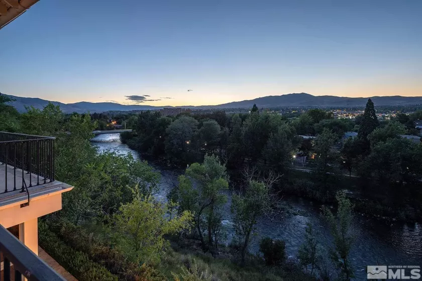 631 California, Reno, Nevada 89509, 8 Bedrooms Bedrooms, ,14 BathroomsBathrooms,Residential,Residential,California,240007167