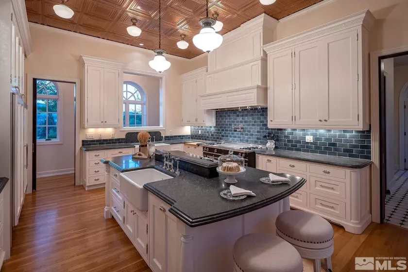631 California, Reno, Nevada 89509, 8 Bedrooms Bedrooms, ,14 BathroomsBathrooms,Residential,Residential,California,240007167