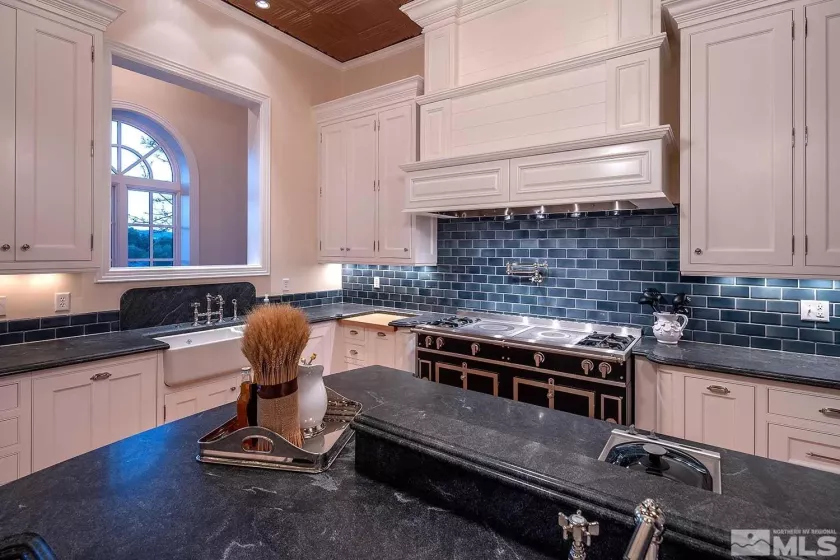 631 California, Reno, Nevada 89509, 8 Bedrooms Bedrooms, ,14 BathroomsBathrooms,Residential,Residential,California,240007167