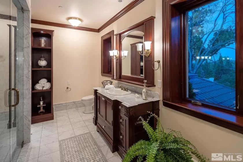 631 California, Reno, Nevada 89509, 8 Bedrooms Bedrooms, ,14 BathroomsBathrooms,Residential,Residential,California,240007167