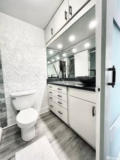 100 Arlington, Reno, Nevada 89501, 1 Bedroom Bedrooms, ,2 BathroomsBathrooms,Residential,Residential,Arlington,250004353