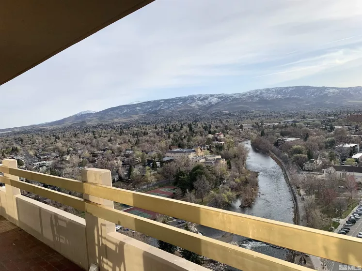 100 Arlington, Reno, Nevada 89501, 1 Bedroom Bedrooms, ,2 BathroomsBathrooms,Residential,Residential,Arlington,250004353