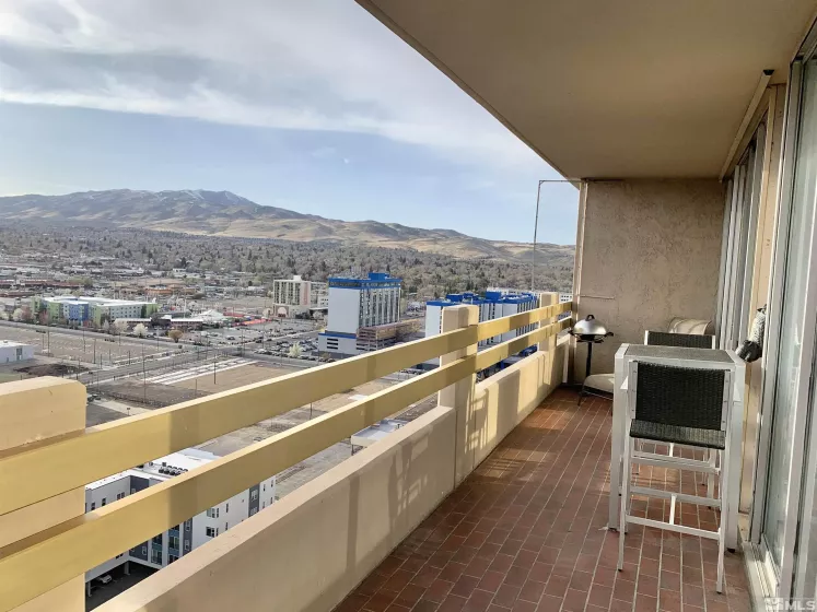 100 Arlington, Reno, Nevada 89501, 1 Bedroom Bedrooms, ,2 BathroomsBathrooms,Residential,Residential,Arlington,250004353
