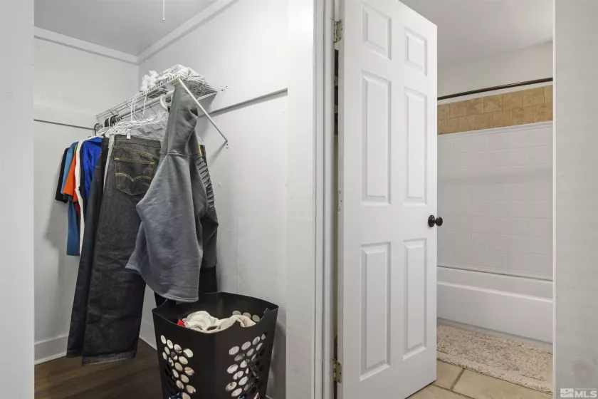 529 11th, Sparks, Nevada 89431, 2 Bedrooms Bedrooms, ,1 BathroomBathrooms,Residential,Residential,11th,250004225