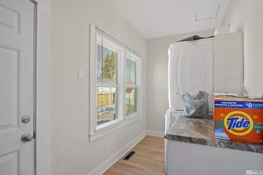529 11th, Sparks, Nevada 89431, 2 Bedrooms Bedrooms, ,1 BathroomBathrooms,Residential,Residential,11th,250004225