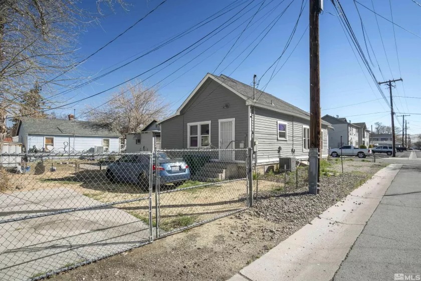529 11th, Sparks, Nevada 89431, 2 Bedrooms Bedrooms, ,1 BathroomBathrooms,Residential,Residential,11th,250004225