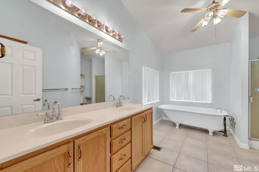 348 Ave De, Sparks, Nevada 89434, 3 Bedrooms Bedrooms, ,2 BathroomsBathrooms,Residential,Residential,Ave De,240011543