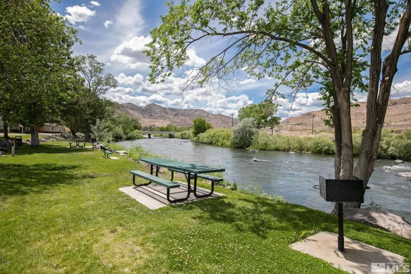 348 Ave De, Sparks, Nevada 89434, 3 Bedrooms Bedrooms, ,2 BathroomsBathrooms,Residential,Residential,Ave De,240011543
