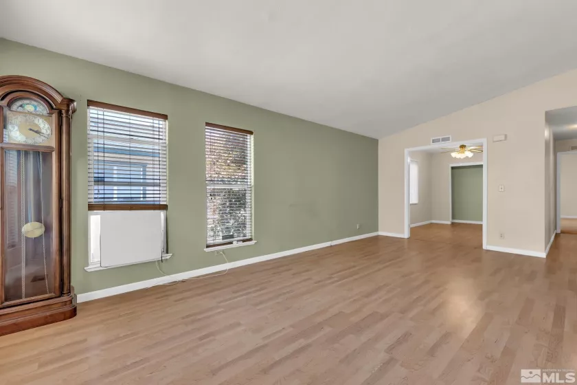 348 Ave De, Sparks, Nevada 89434, 3 Bedrooms Bedrooms, ,2 BathroomsBathrooms,Residential,Residential,Ave De,240011543