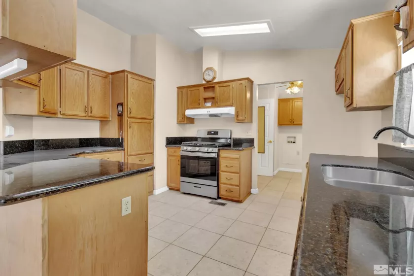 348 Ave De, Sparks, Nevada 89434, 3 Bedrooms Bedrooms, ,2 BathroomsBathrooms,Residential,Residential,Ave De,240011543