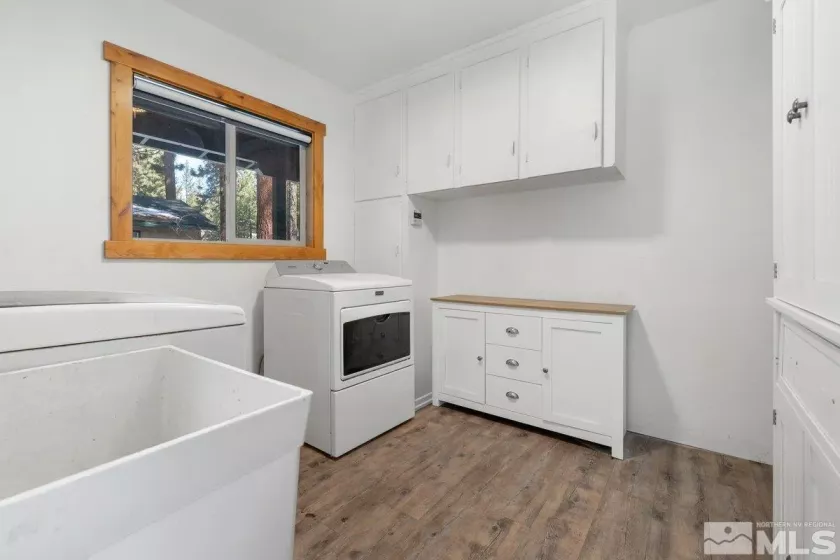 190 Meadow, Stateline, Nevada 89449, 3 Bedrooms Bedrooms, ,2 BathroomsBathrooms,Residential,Residential,Meadow,250002198