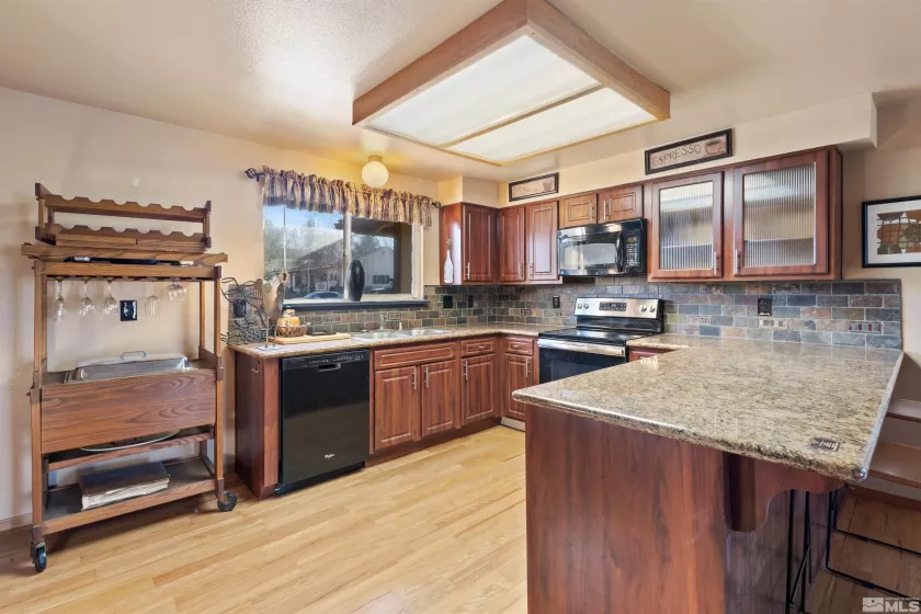 885 Creek View, Reno, Nevada 89511, 3 Bedrooms Bedrooms, ,2 BathroomsBathrooms,Residential,Residential,Creek View,240015048
