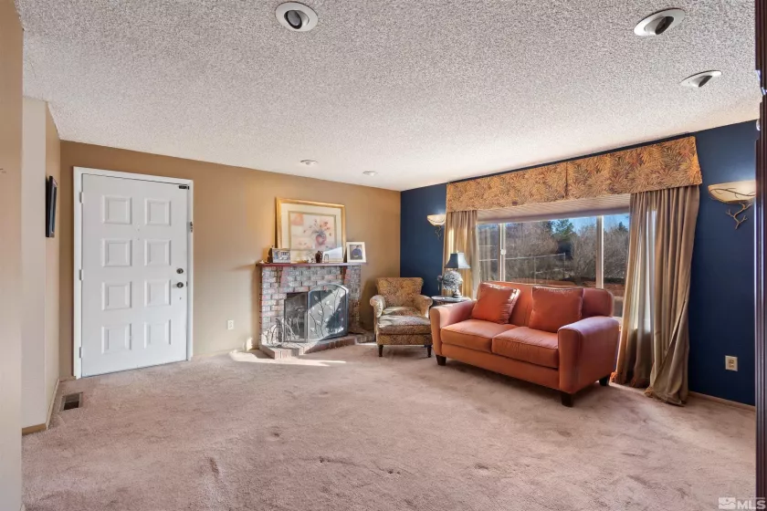 885 Creek View, Reno, Nevada 89511, 3 Bedrooms Bedrooms, ,2 BathroomsBathrooms,Residential,Residential,Creek View,240015048