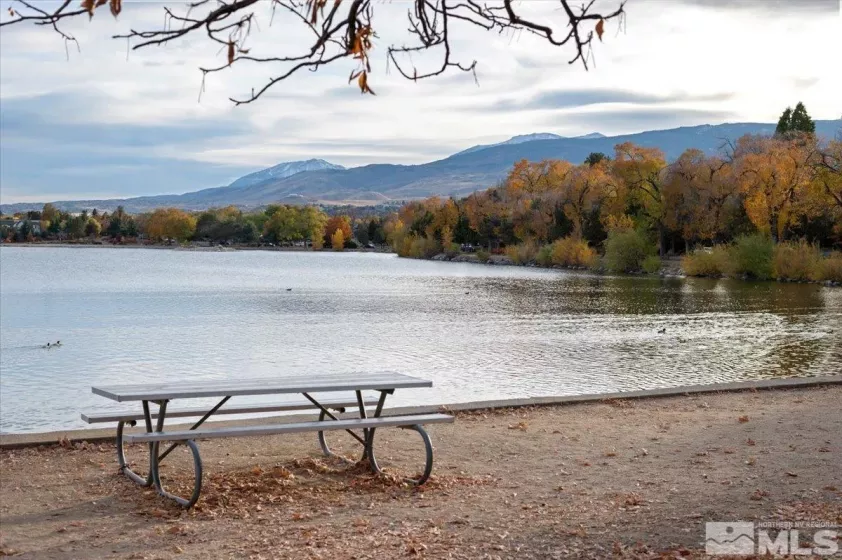2955 Lakeside, Reno, Nevada 89509, 1 Bedroom Bedrooms, ,1 BathroomBathrooms,Residential,Residential,Lakeside,240014257