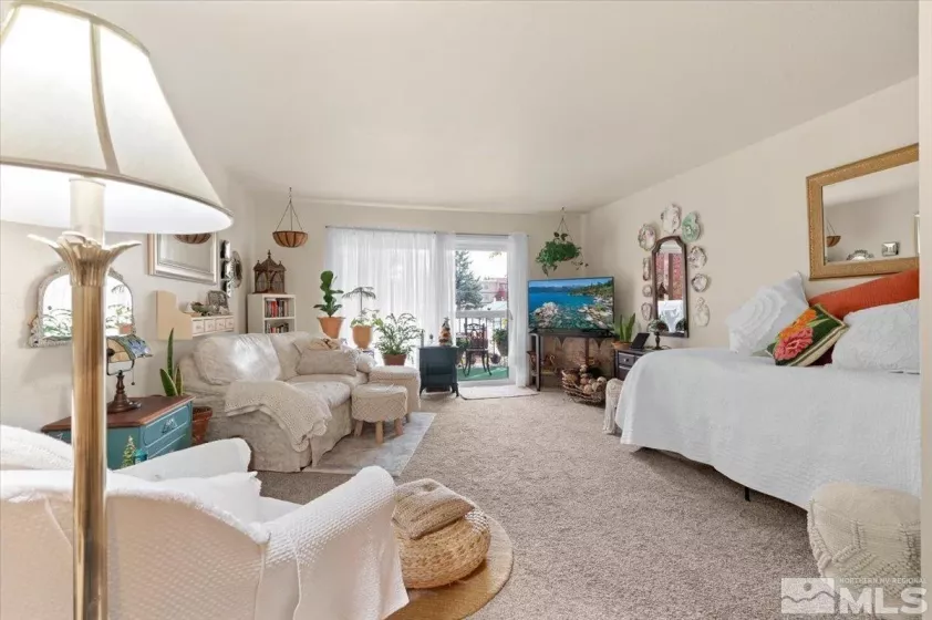 2955 Lakeside, Reno, Nevada 89509, 1 Bedroom Bedrooms, ,1 BathroomBathrooms,Residential,Residential,Lakeside,240014257