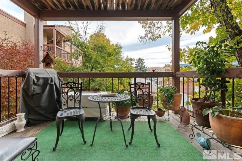 2955 Lakeside, Reno, Nevada 89509, 1 Bedroom Bedrooms, ,1 BathroomBathrooms,Residential,Residential,Lakeside,240014257