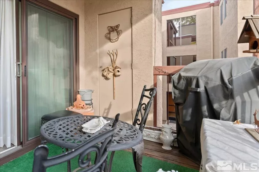 2955 Lakeside, Reno, Nevada 89509, 1 Bedroom Bedrooms, ,1 BathroomBathrooms,Residential,Residential,Lakeside,240014257