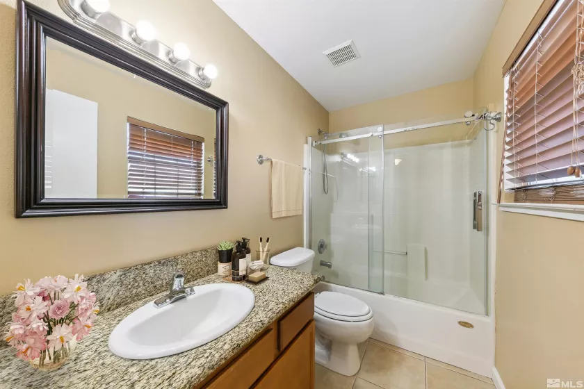 5765 Vista Serena, Sparks, Nevada 89436, 2 Bedrooms Bedrooms, ,3 BathroomsBathrooms,Residential,Residential,Vista Serena,250001761