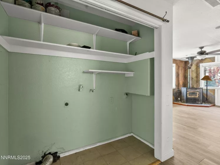 1713 Tionontati, South Lake Tahoe, California 96150, 3 Bedrooms Bedrooms, ,2 BathroomsBathrooms,Residential,Residential,Tionontati,250003088