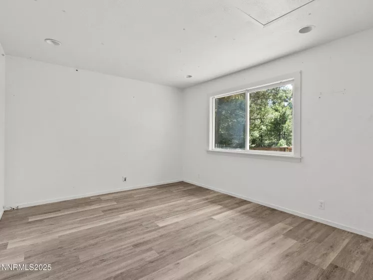 1713 Tionontati, South Lake Tahoe, California 96150, 3 Bedrooms Bedrooms, ,2 BathroomsBathrooms,Residential,Residential,Tionontati,250003088