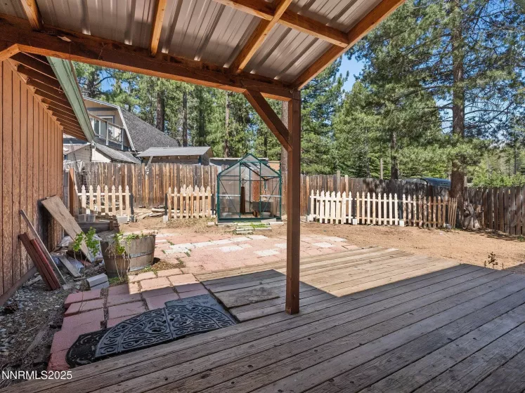 1713 Tionontati, South Lake Tahoe, California 96150, 3 Bedrooms Bedrooms, ,2 BathroomsBathrooms,Residential,Residential,Tionontati,250003088