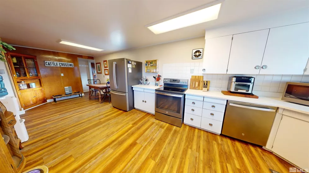 60 Stateline, Mc Dermitt, Nevada 89421, 3 Bedrooms Bedrooms, ,3 BathroomsBathrooms,Residential,Residential,Stateline,230013505