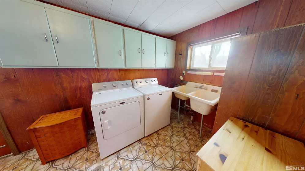 60 Stateline, Mc Dermitt, Nevada 89421, 3 Bedrooms Bedrooms, ,3 BathroomsBathrooms,Residential,Residential,Stateline,230013505