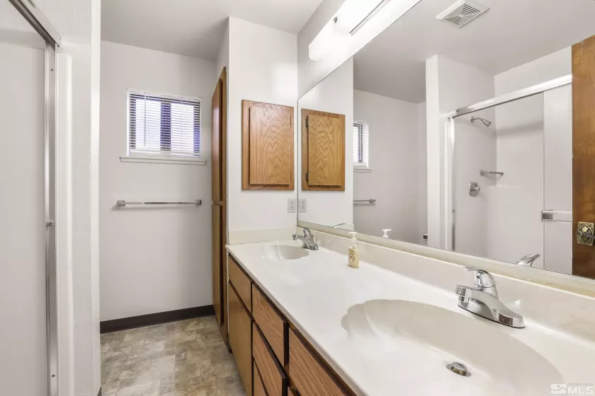 8 Katherine, Stateline, Nevada 89449, 2 Bedrooms Bedrooms, ,2 BathroomsBathrooms,Residential,Residential,Katherine,250004080