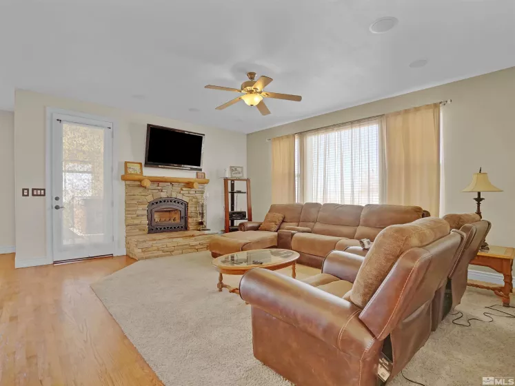 310 Eagle, Smith, Nevada 89430, 4 Bedrooms Bedrooms, ,3 BathroomsBathrooms,Residential,Residential,Eagle,240002305