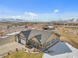 310 Eagle, Smith, Nevada 89430, 4 Bedrooms Bedrooms, ,3 BathroomsBathrooms,Residential,Residential,Eagle,240002305