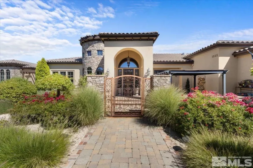 Entry/Foyer