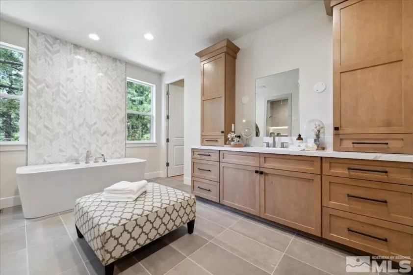 5192 Bordeaux, Reno, Nevada 89511, 5 Bedrooms Bedrooms, ,6 BathroomsBathrooms,Residential,Residential,Bordeaux,240008248