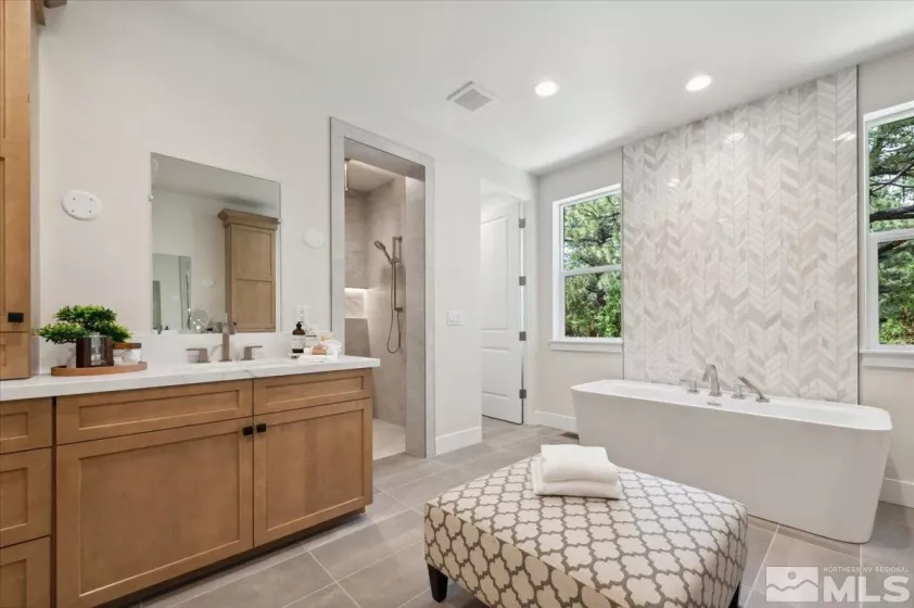 5192 Bordeaux, Reno, Nevada 89511, 5 Bedrooms Bedrooms, ,6 BathroomsBathrooms,Residential,Residential,Bordeaux,240008248