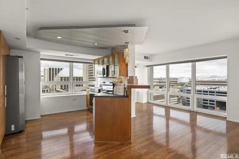 255 Sierra, Reno, Nevada 89501, 1 Bedroom Bedrooms, ,1 BathroomBathrooms,Residential,Residential,Sierra,250004254