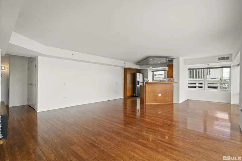 255 Sierra, Reno, Nevada 89501, 1 Bedroom Bedrooms, ,1 BathroomBathrooms,Residential,Residential,Sierra,250004254