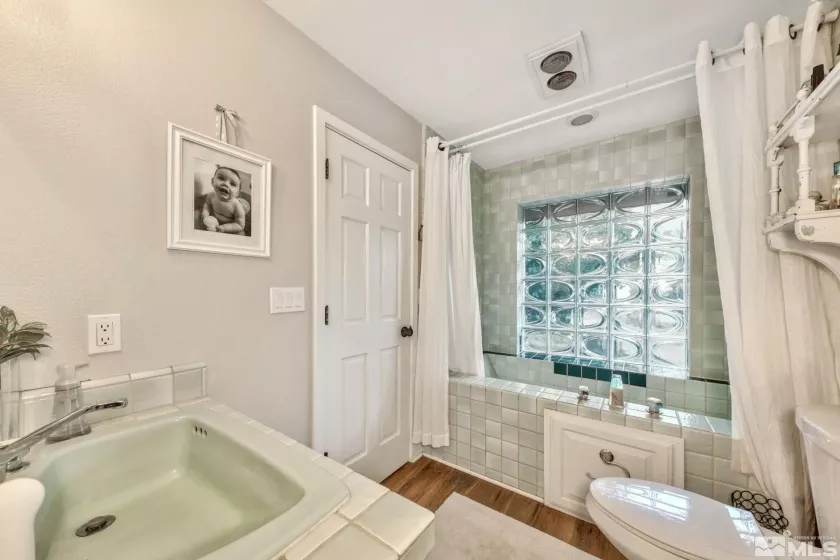 1980 Emigrant, Woodfords, California 96120, 2 Bedrooms Bedrooms, ,4 BathroomsBathrooms,Farm & Ranch,Residential,Emigrant,250000401