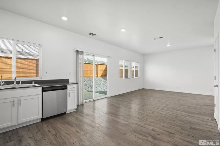 432 Summer Triangle, Reno, Nevada 89506, 3 Bedrooms Bedrooms, ,3 BathroomsBathrooms,Residential,Residential,Summer Triangle,250004032