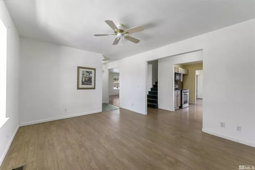 15075 Gooding, Reno, Nevada 89508, 4 Bedrooms Bedrooms, ,3 BathroomsBathrooms,Residential,Residential,Gooding,240009662
