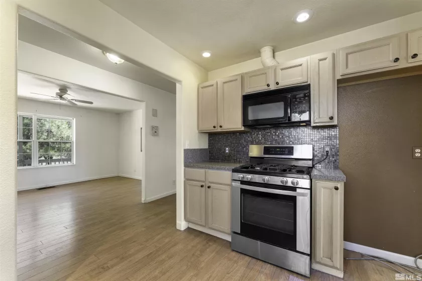 15075 Gooding, Reno, Nevada 89508, 4 Bedrooms Bedrooms, ,3 BathroomsBathrooms,Residential,Residential,Gooding,240009662