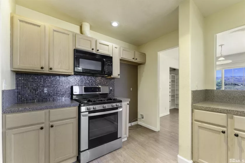 15075 Gooding, Reno, Nevada 89508, 4 Bedrooms Bedrooms, ,3 BathroomsBathrooms,Residential,Residential,Gooding,240009662