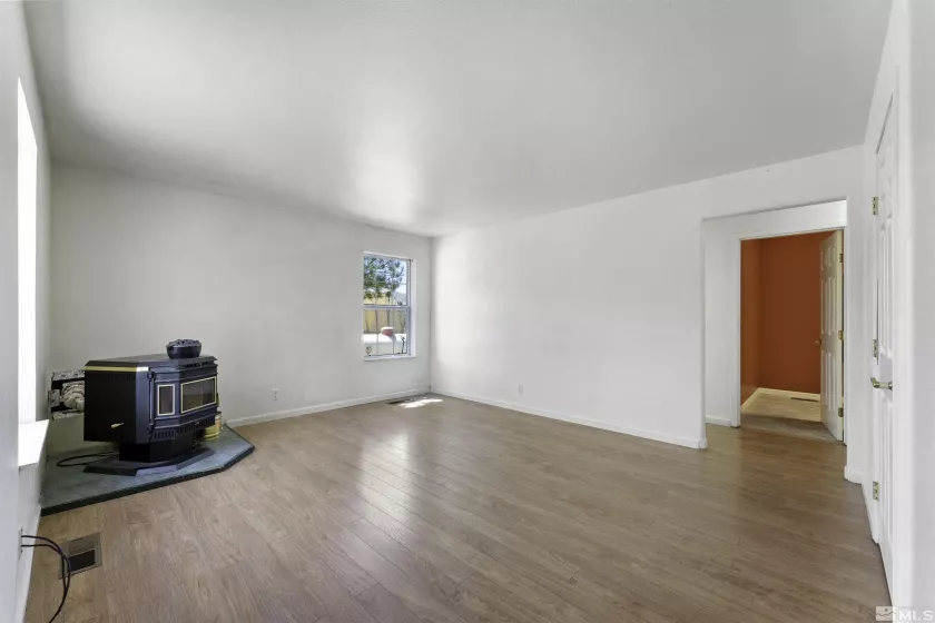15075 Gooding, Reno, Nevada 89508, 4 Bedrooms Bedrooms, ,3 BathroomsBathrooms,Residential,Residential,Gooding,240009662