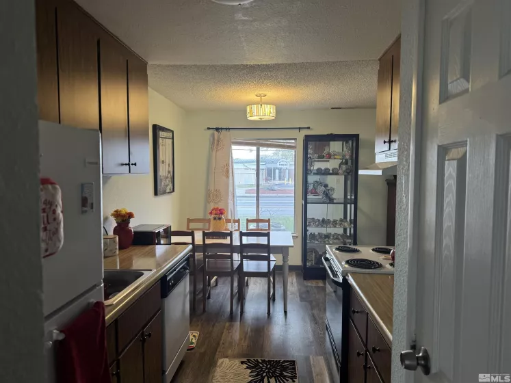 400 Saliman, Carson City, Nevada 89701, 2 Bedrooms Bedrooms, ,1 BathroomBathrooms,Residential,Residential,Saliman,250004007