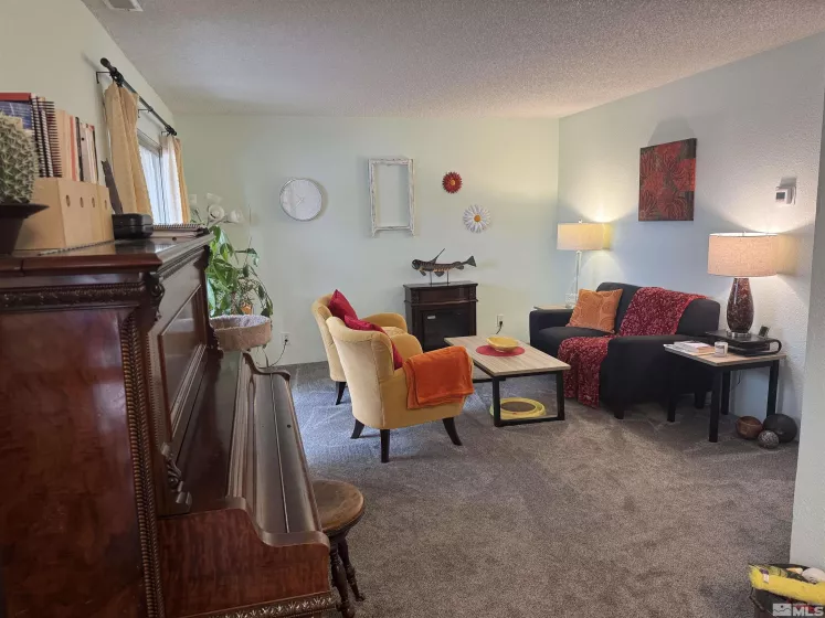 400 Saliman, Carson City, Nevada 89701, 2 Bedrooms Bedrooms, ,1 BathroomBathrooms,Residential,Residential,Saliman,250004007