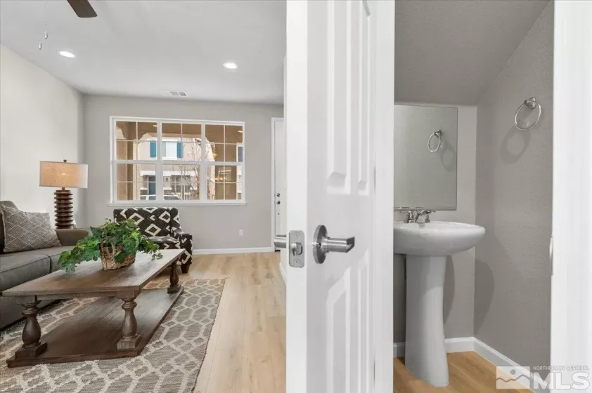 1176 Arrastra, Reno, Nevada 89512, 3 Bedrooms Bedrooms, ,3 BathroomsBathrooms,Residential,Residential,Arrastra,250006223