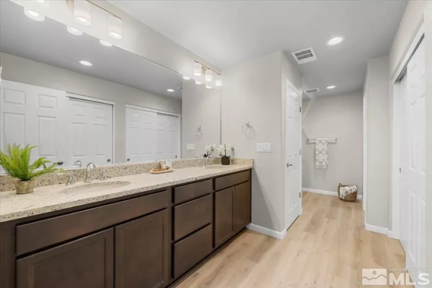 1176 Arrastra, Reno, Nevada 89512, 3 Bedrooms Bedrooms, ,3 BathroomsBathrooms,Residential,Residential,Arrastra,250006223