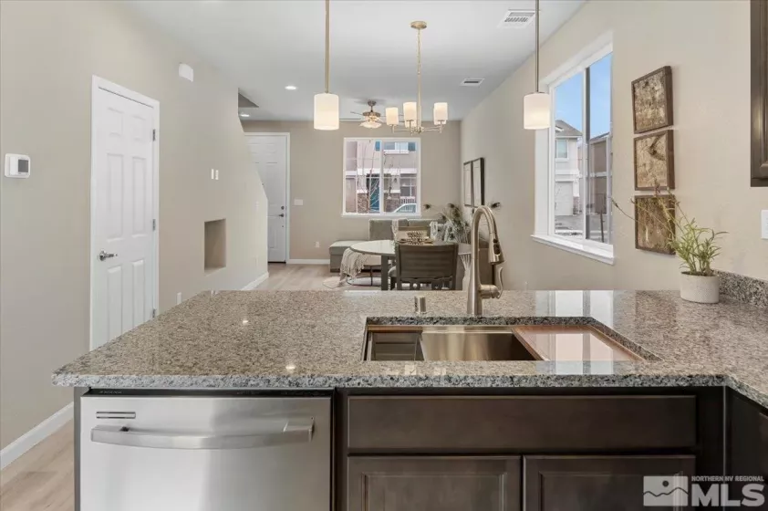 1175 Arrastra, Reno, Nevada 89512, 4 Bedrooms Bedrooms, ,3 BathroomsBathrooms,Residential,Residential,Arrastra,250006220